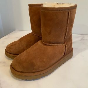 Girls Short Ugg Boots